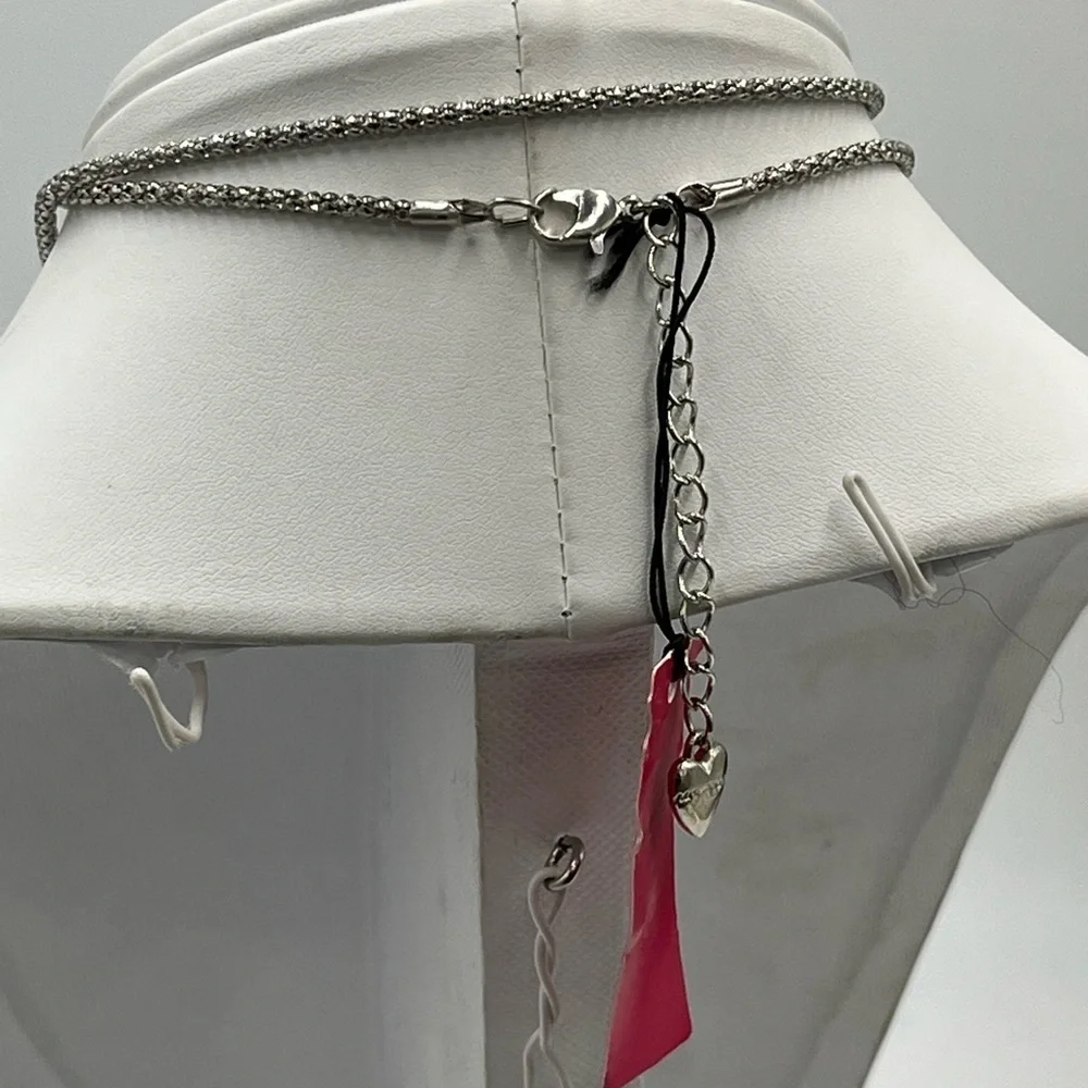 Betsey Johnson necklace 32”